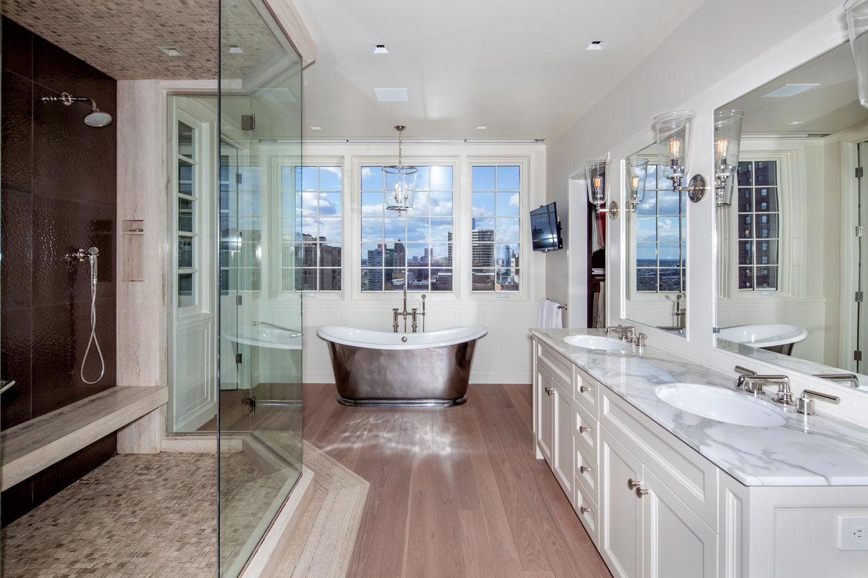 1601LocustPH3MBath2-